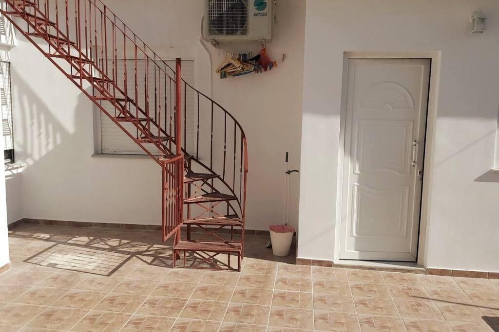 Quiet Studio With Athens View Екстериор снимка